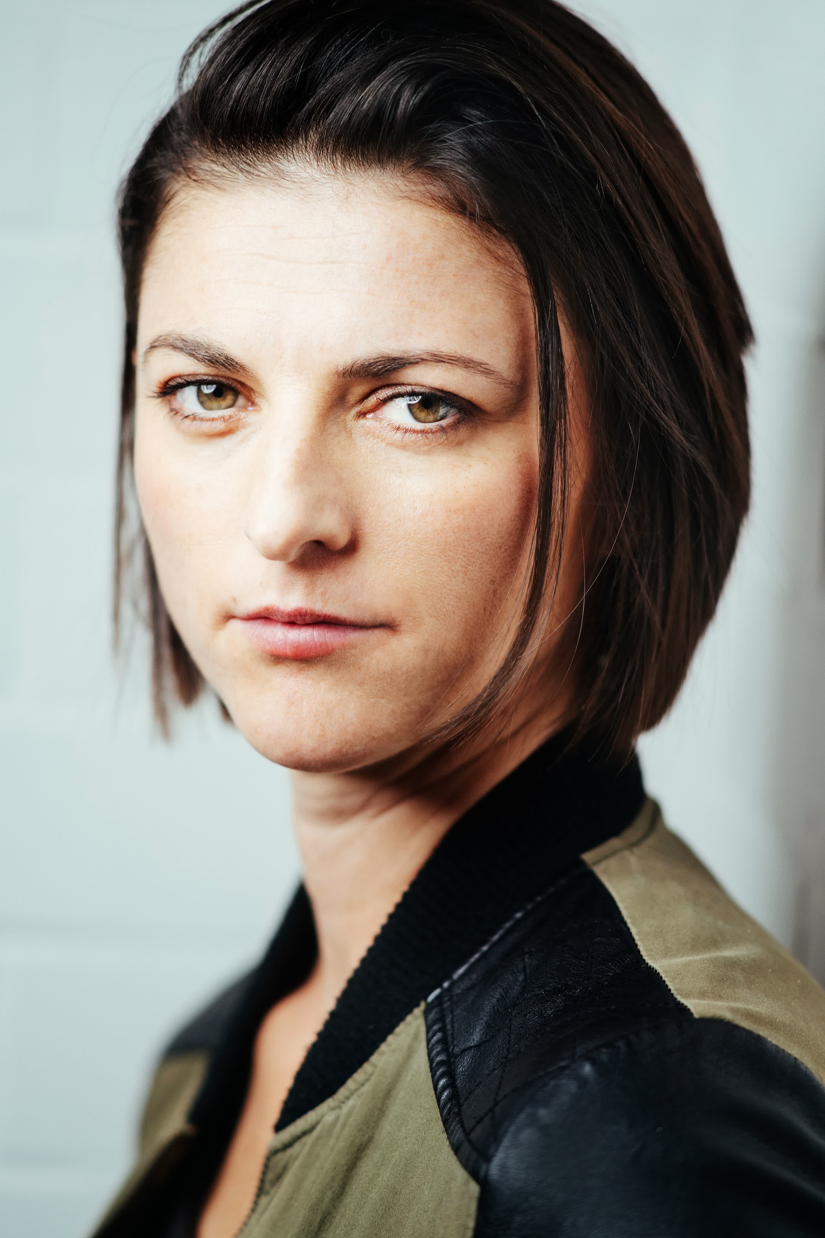 actor Carly Rees large photo