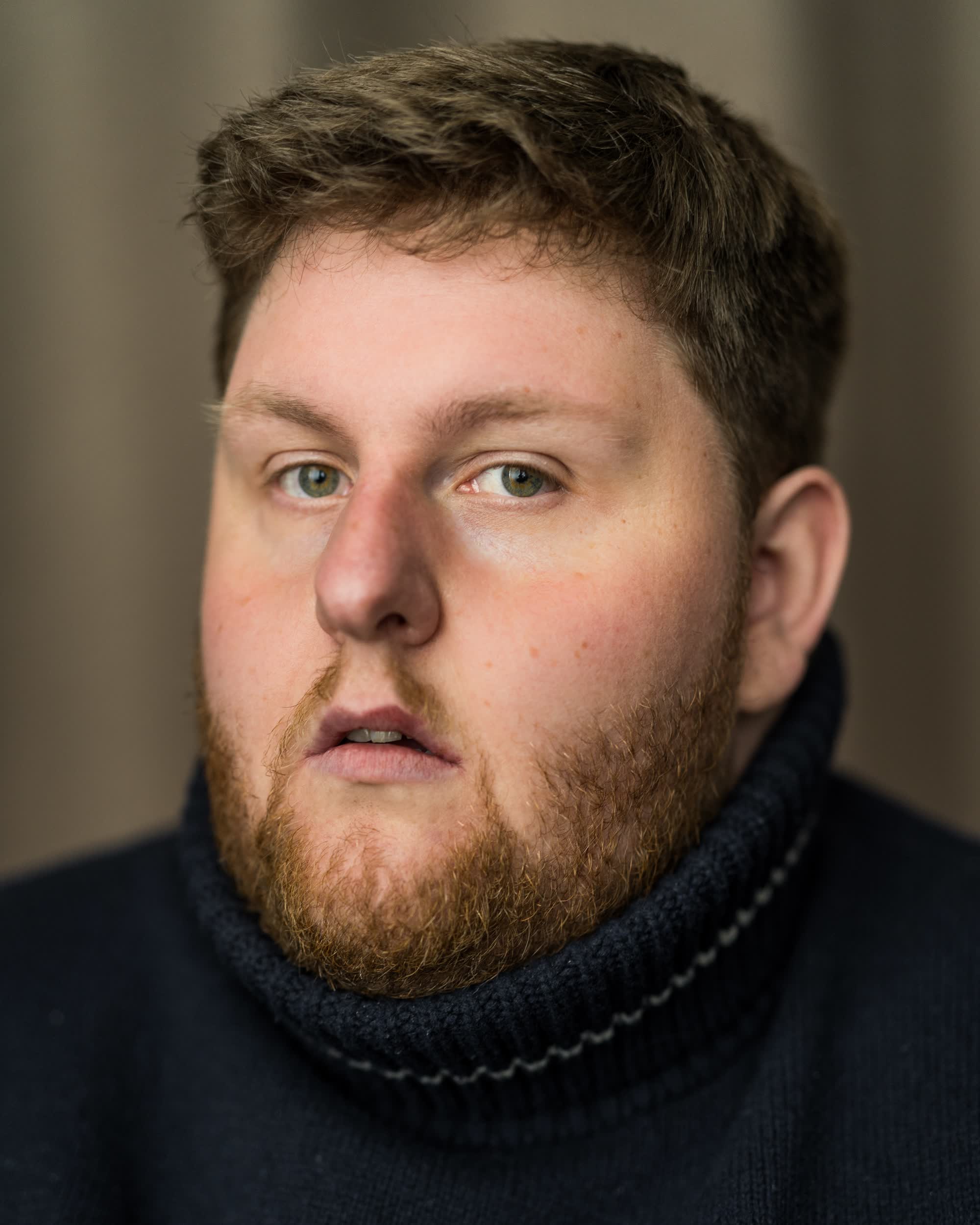 actor Lewis Ian Bray large photo