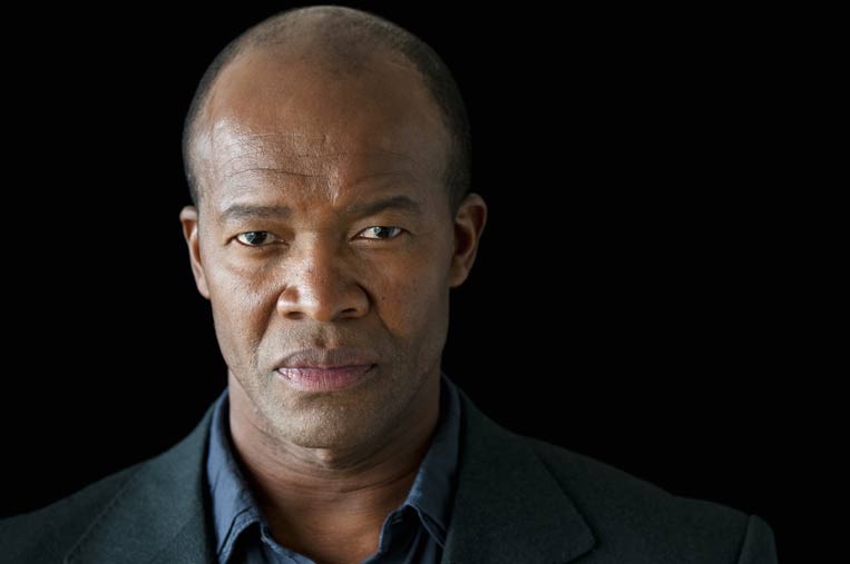 actor Leon Addison Brown large photo