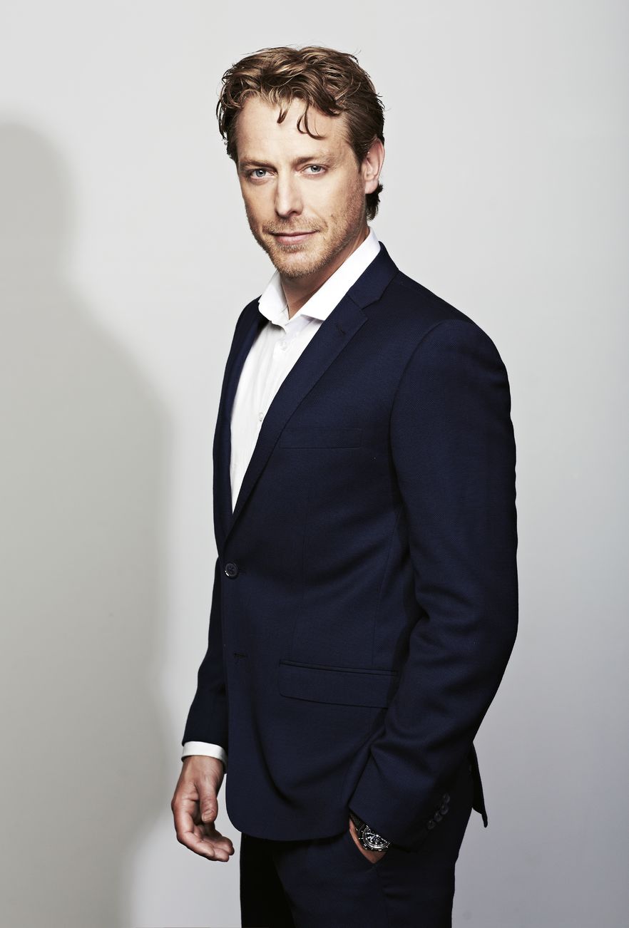 actor Mark van Eeuwen large photo