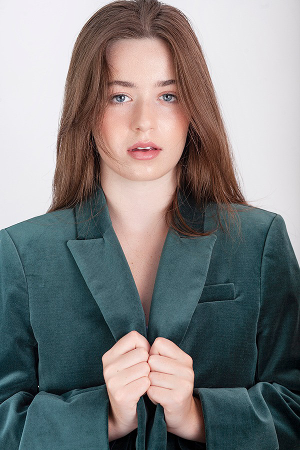 actor Ellison Grier Butler large photo