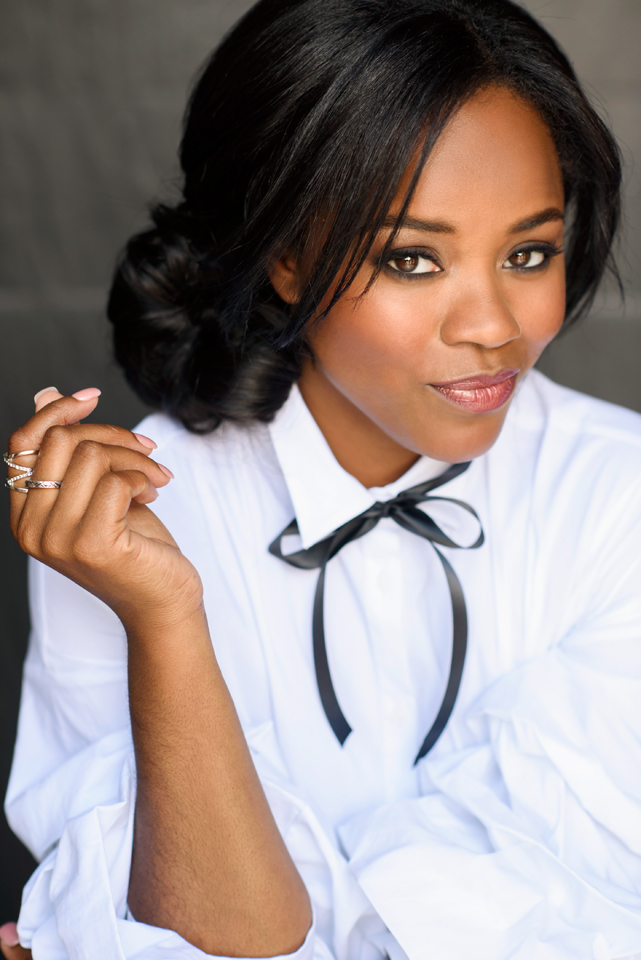 actor Dawntavia Bullard large photo