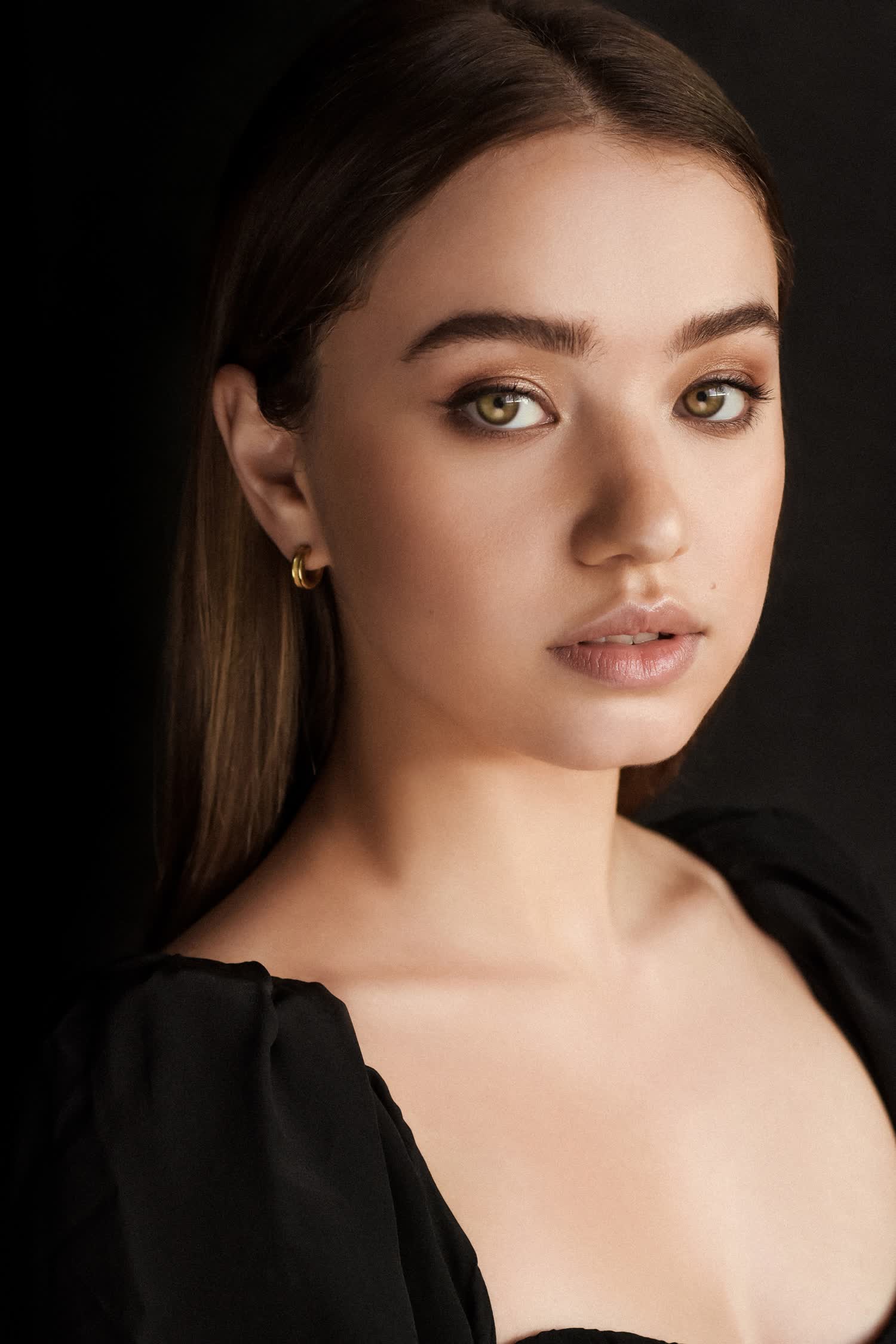 actor Emilija Baranac large photo