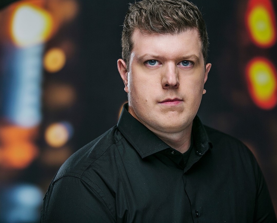 actor Andrew Siwik large photo