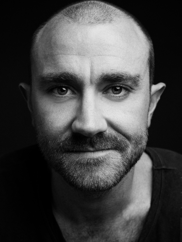 actor Josh McConville large photo