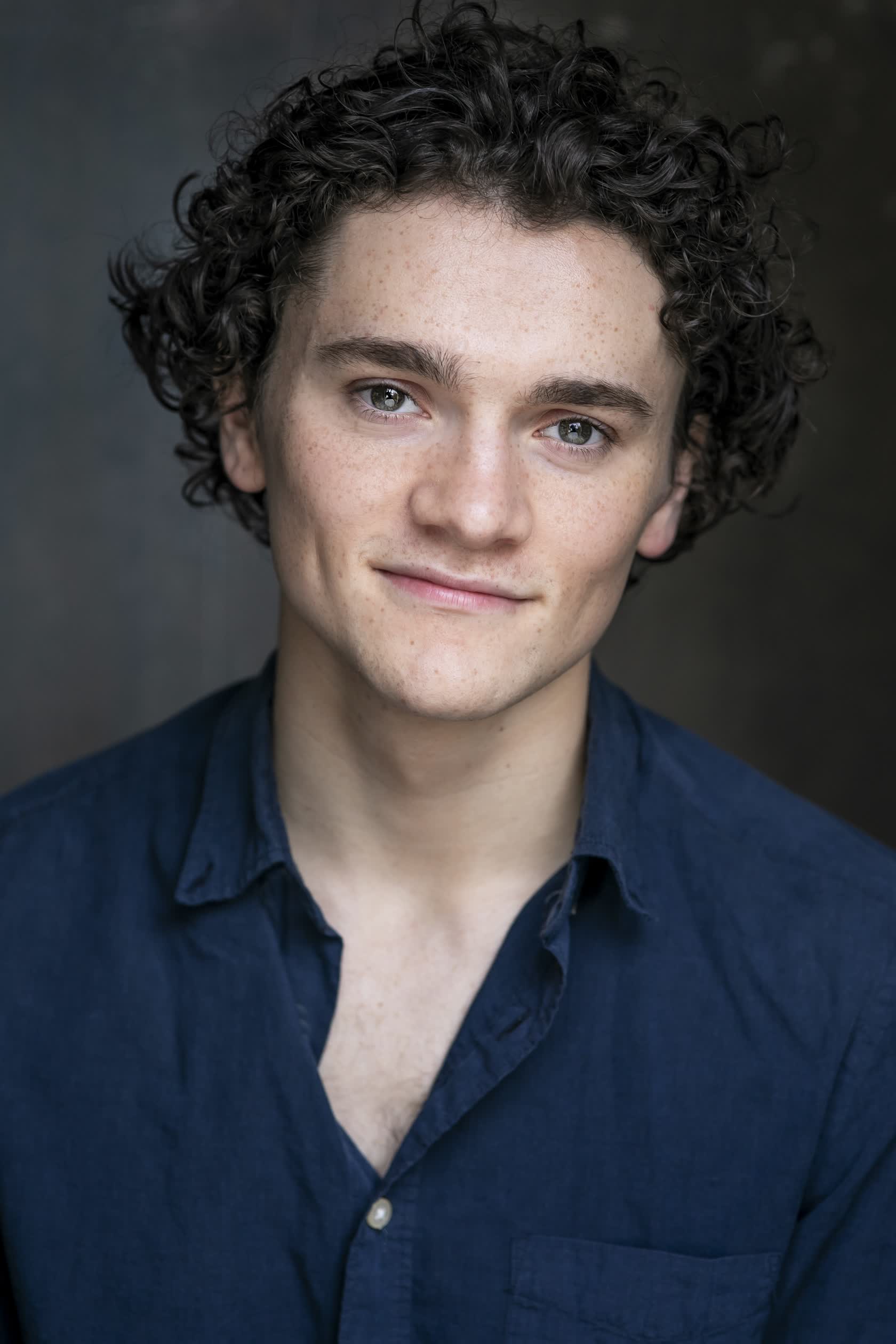 actor Alistair Sewell large photo