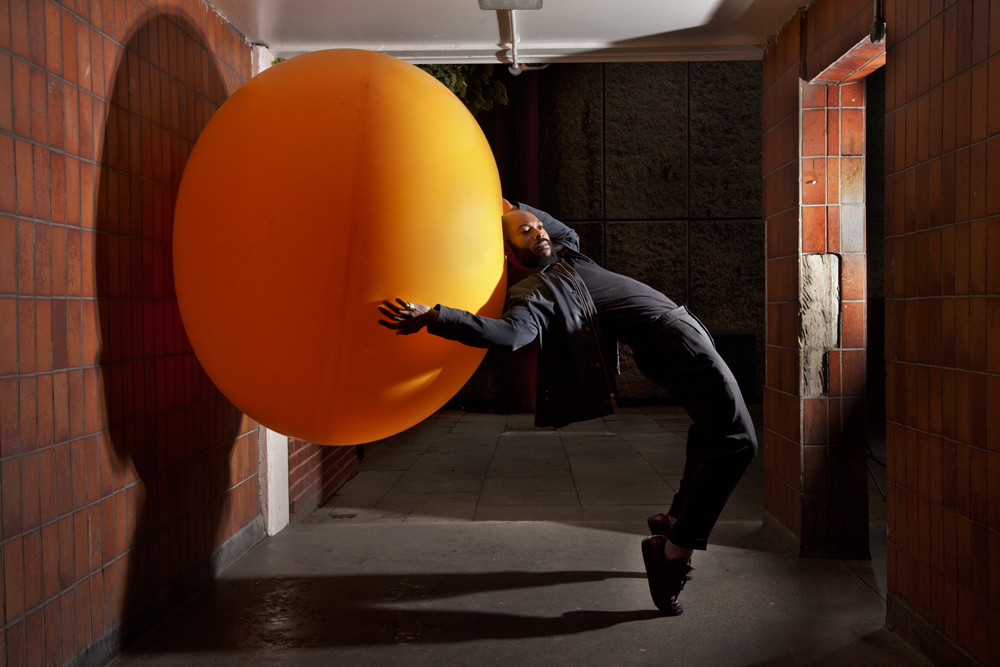 actor Arinzé Kene large photo