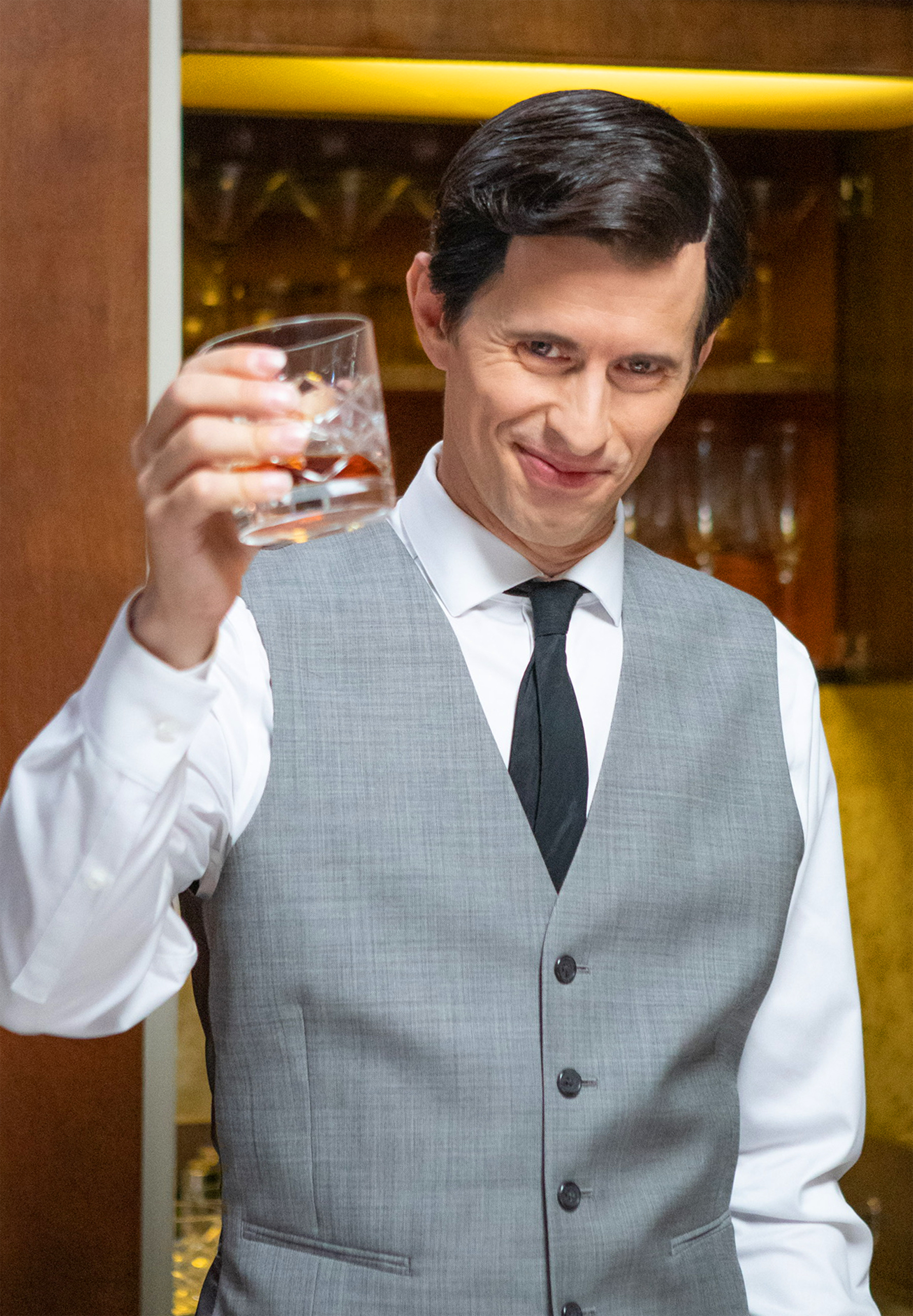 actor Travis Cluff large photo