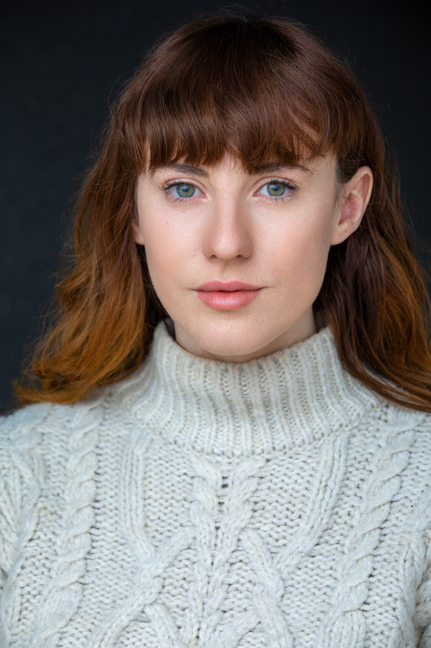 actor Sinead Phelps large photo