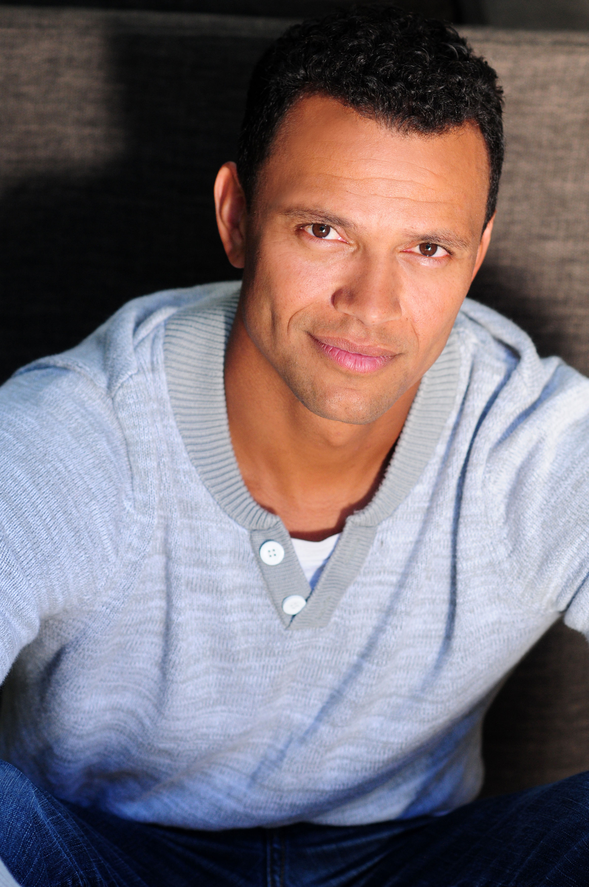 actor Chris Wood large photo