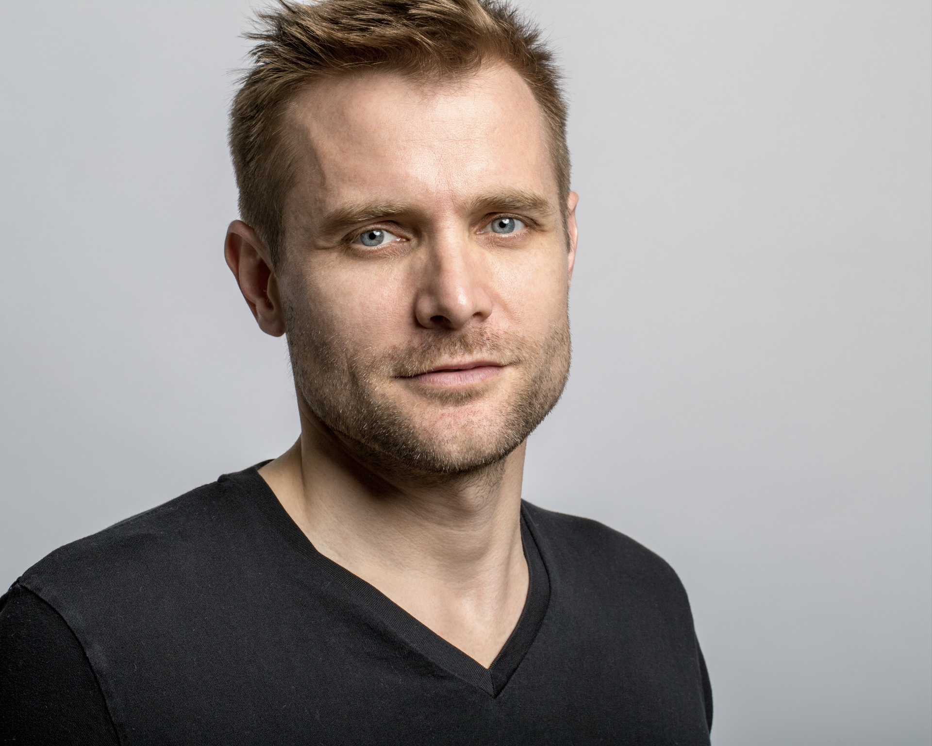 actor Neil Hopkins large photo