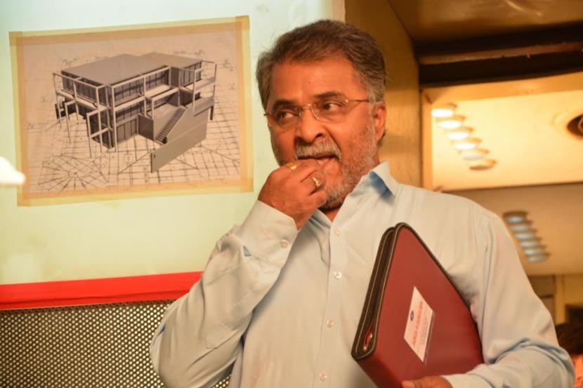 actor Sunil Tawde large photo