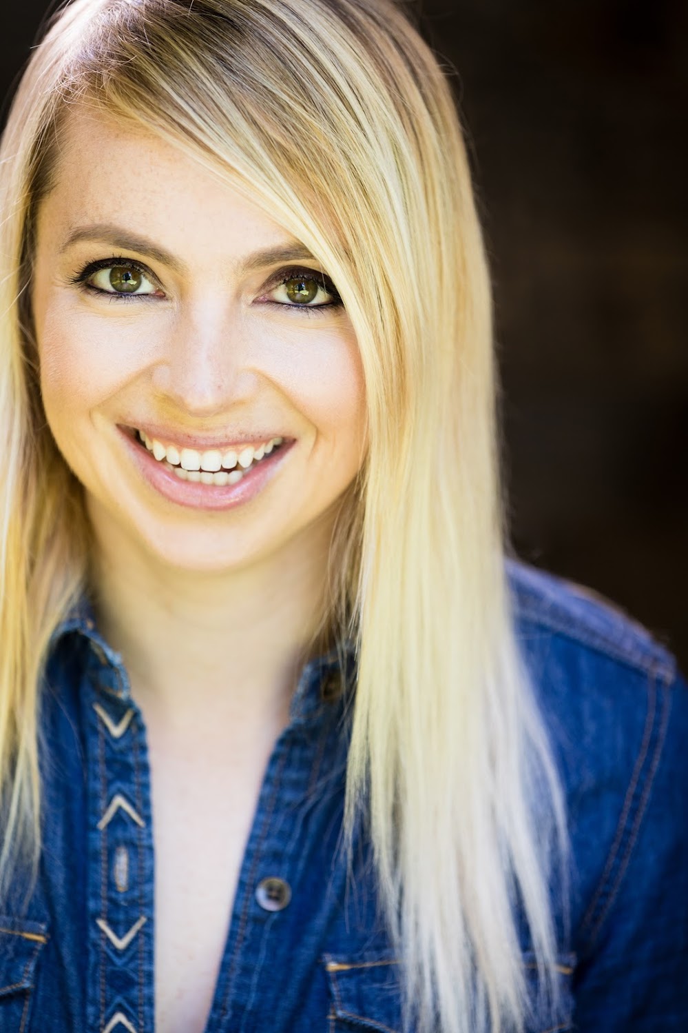 actor Elizabeth Swaney large photo