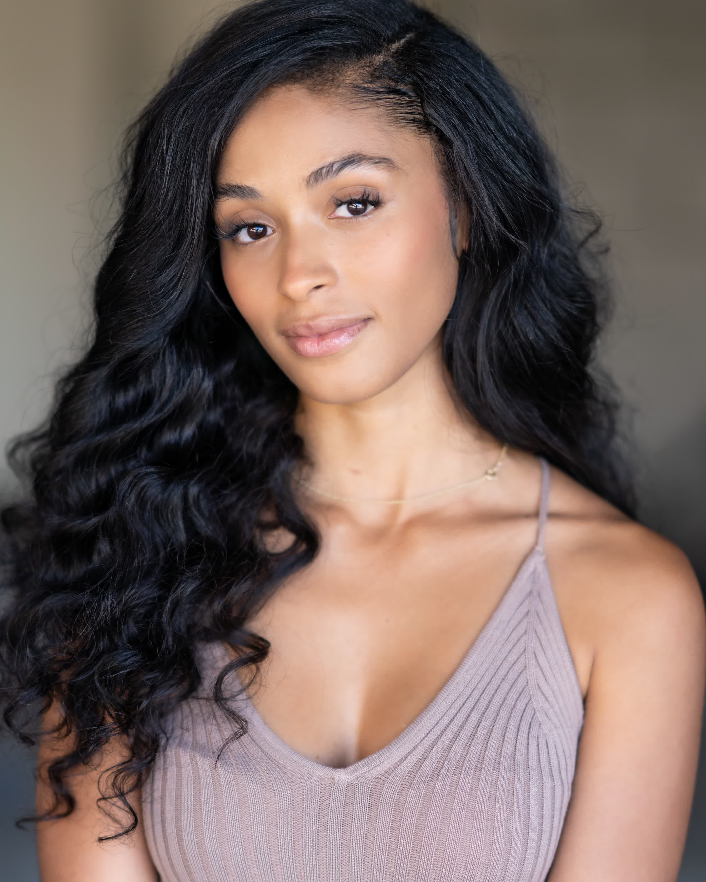 actor Charity Collins large photo