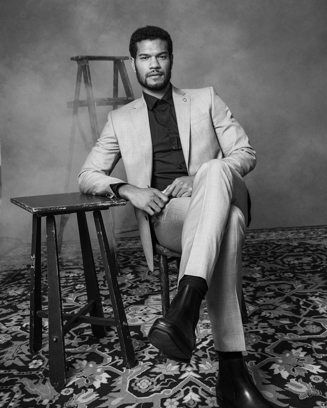 actor Sullivan Jones large photo