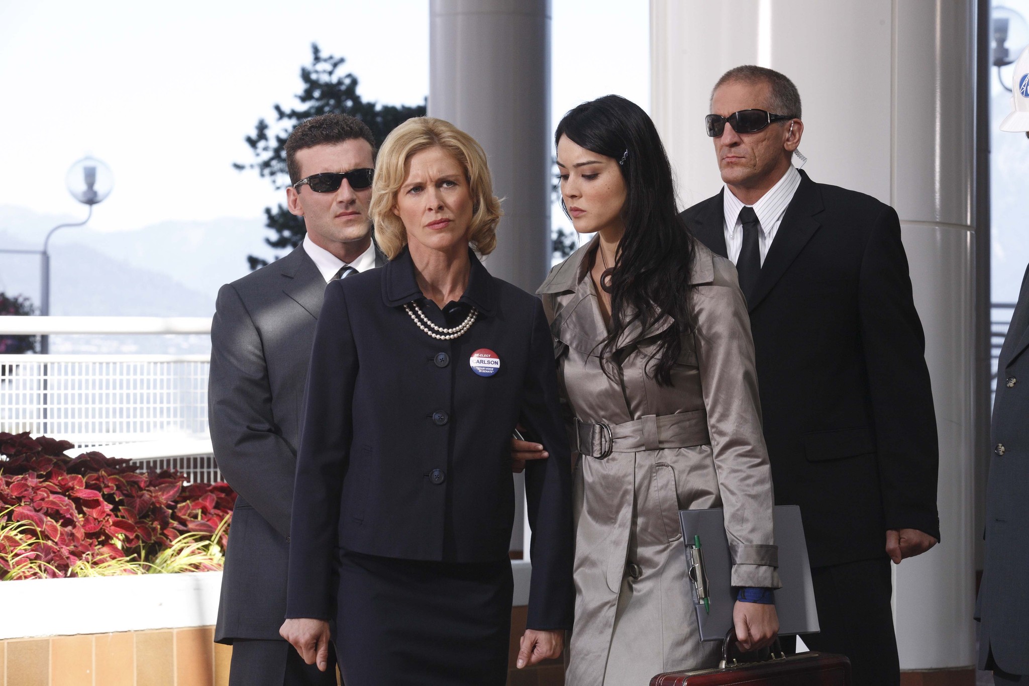 actor Rachel Hayward large photo