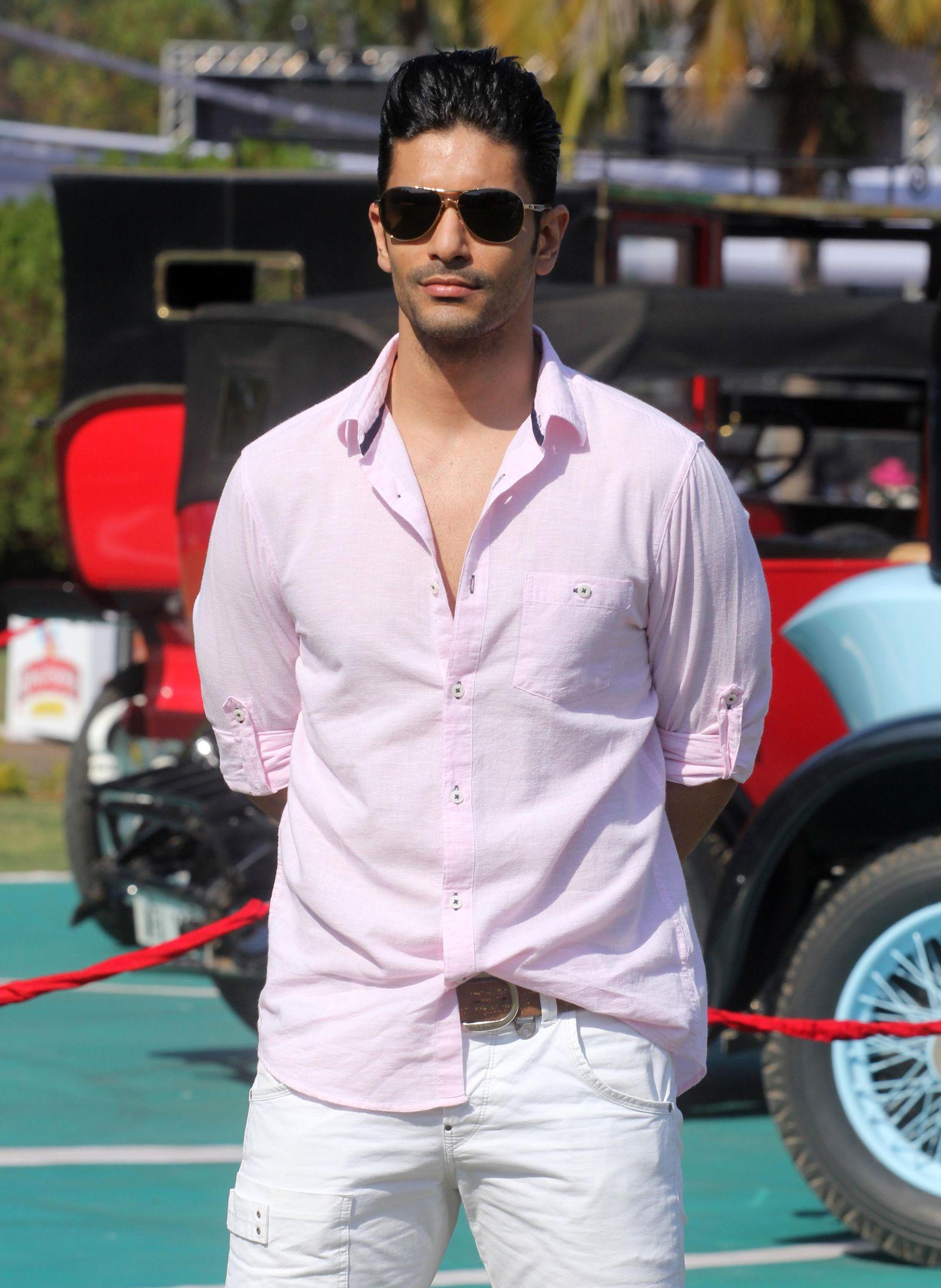 actor Angad Bedi large photo