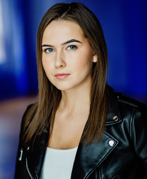 actor Briana Andrade-Gomes large photo