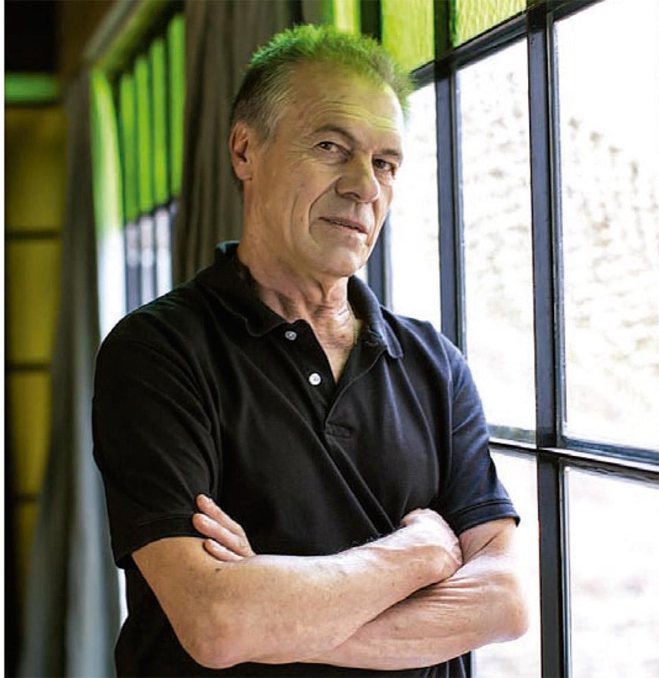 actor Miguel Ángel Solá large photo