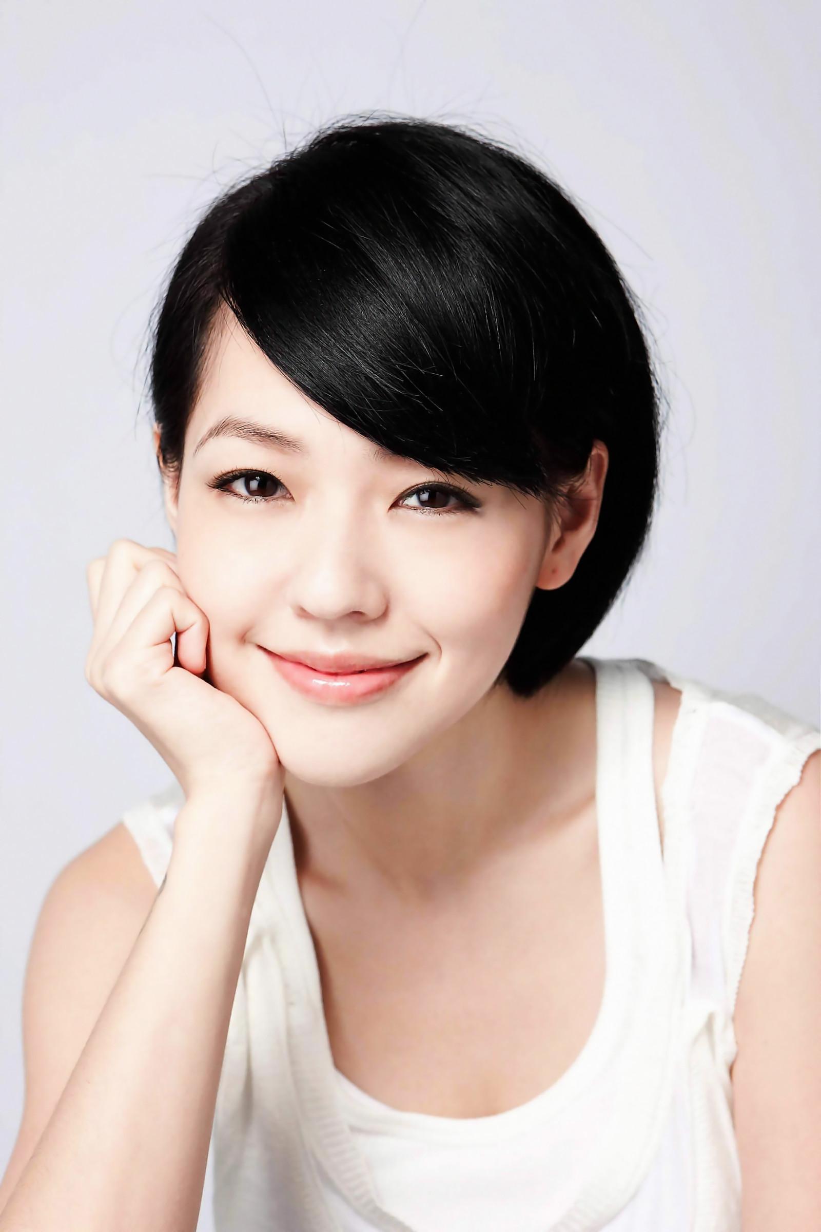 actor Dee Hsu large photo