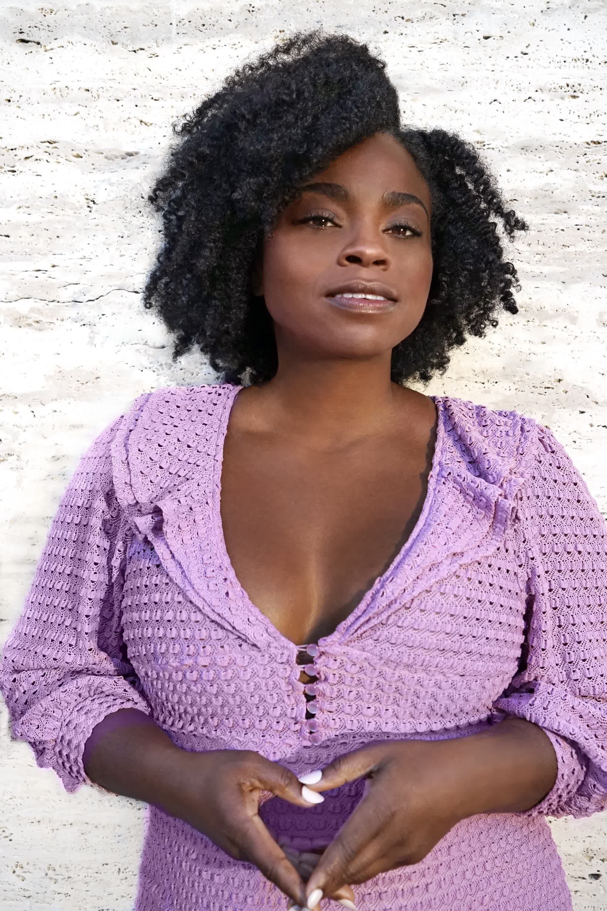 actor Stacey Sargeant large photo