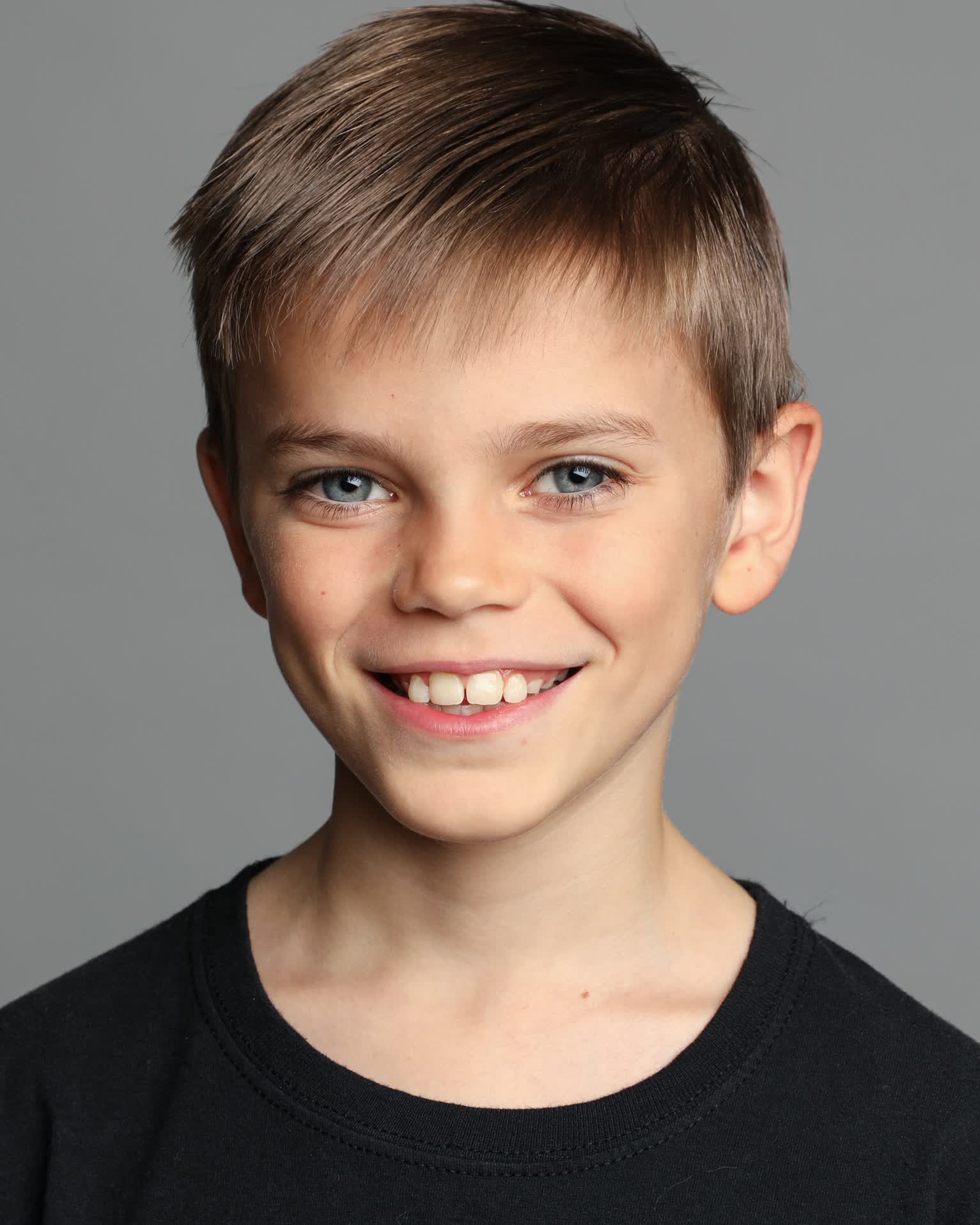 actor Toby Dixon large photo