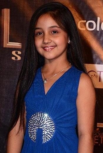 actor Ashnoor Kaur large photo