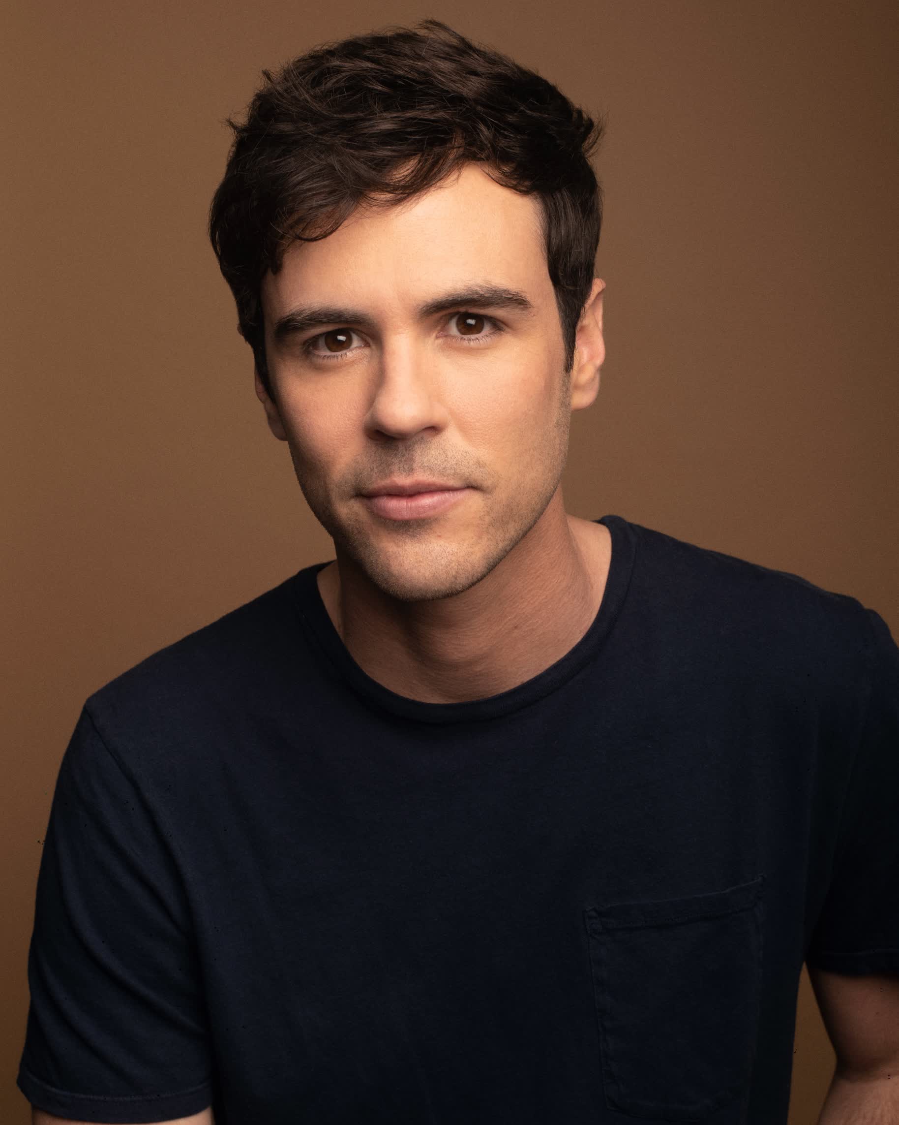 actor Blake Lee large photo