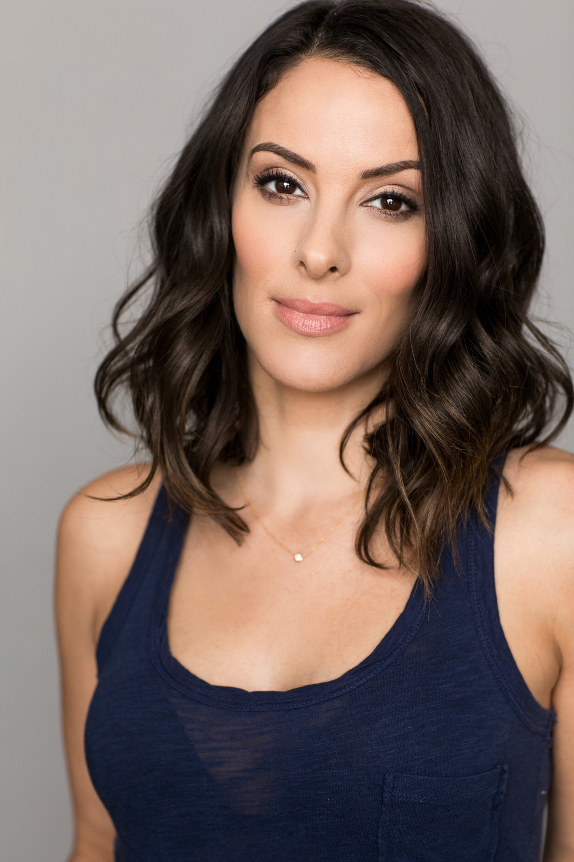 actor Verity Branco large photo