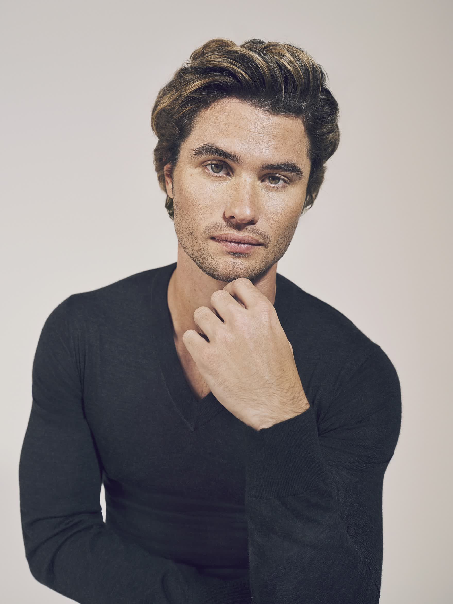 actor Chase Stokes large photo