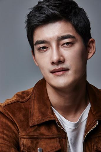 actor Ahn Seong-bong large photo