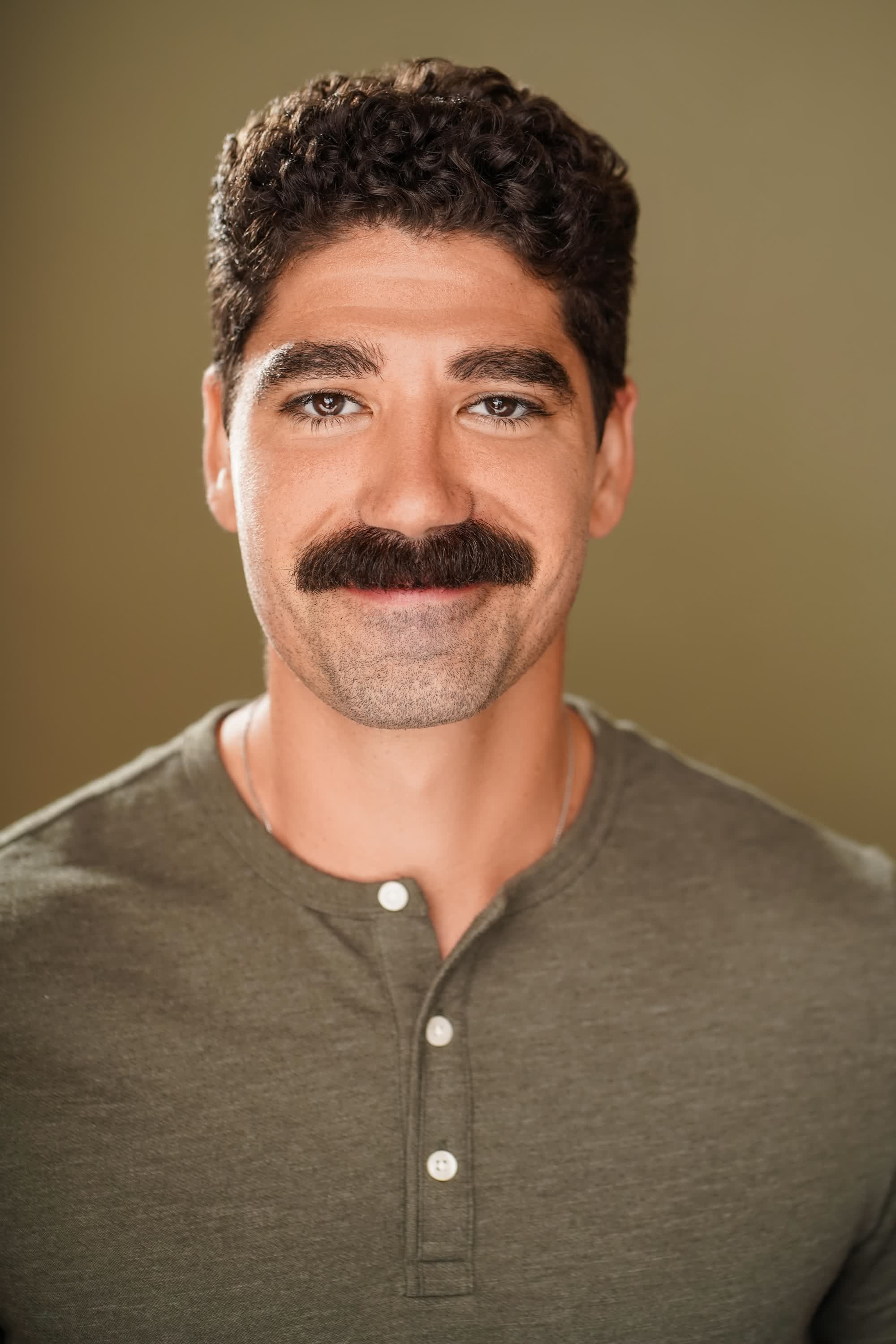 actor Luke Fattorusso large photo