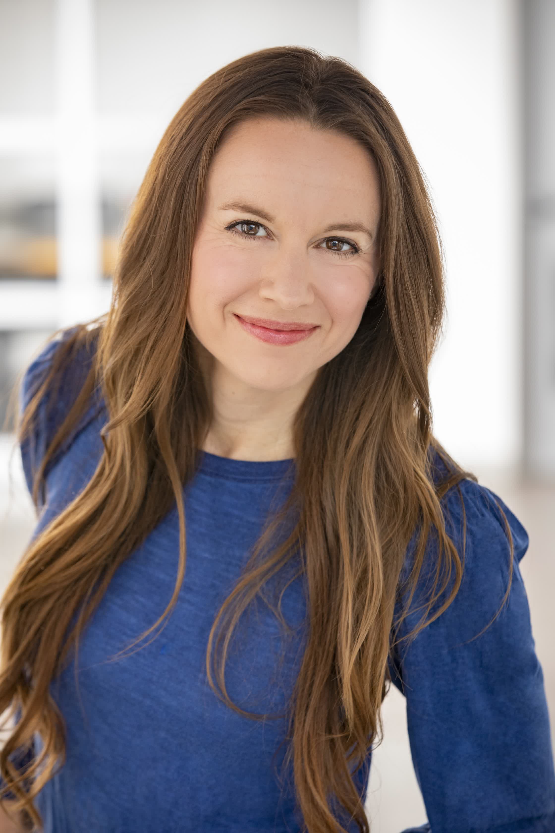 actor Heather Siess large photo