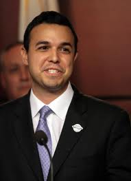 actor Armando Gutierrez large photo