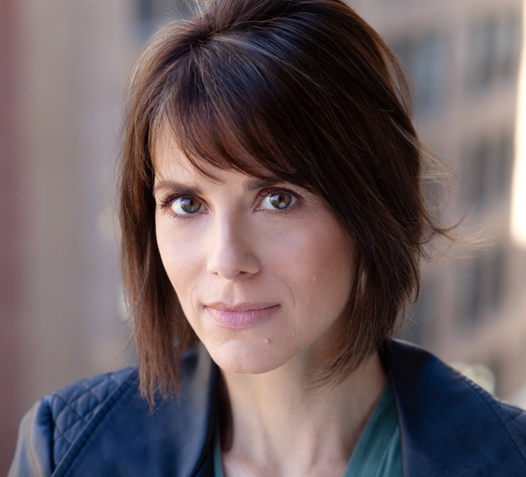 actor Kate Avallone large photo