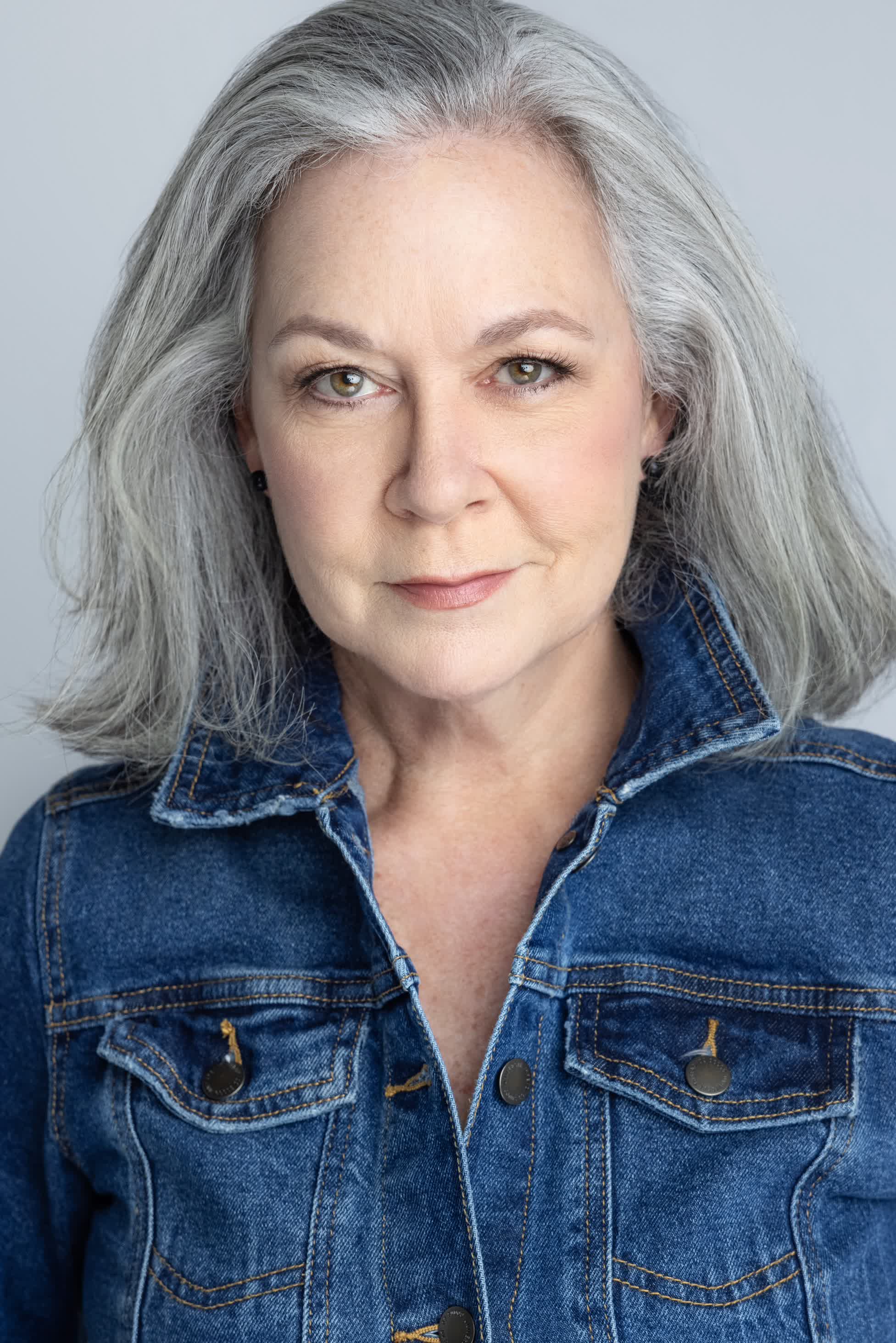 actor Elizabeth Becka large photo