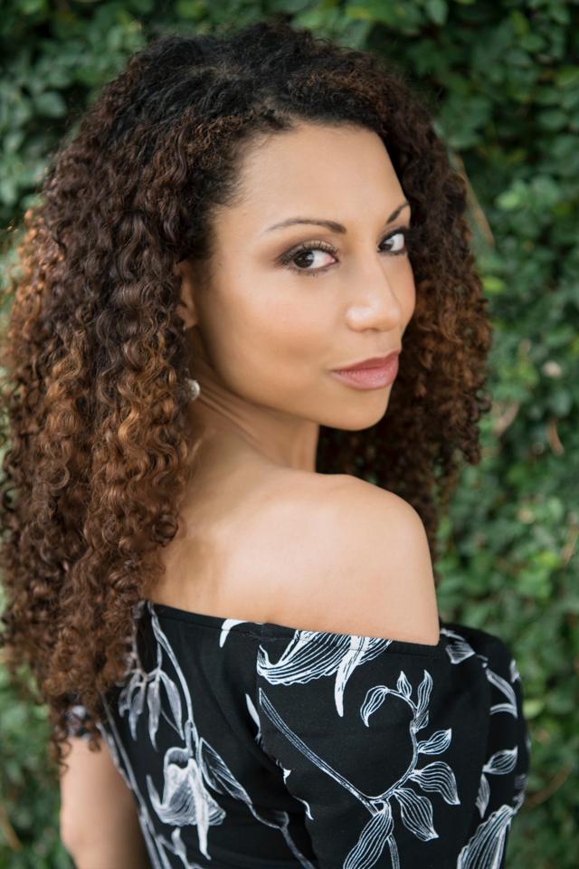 actor Sabrina Sloan large photo