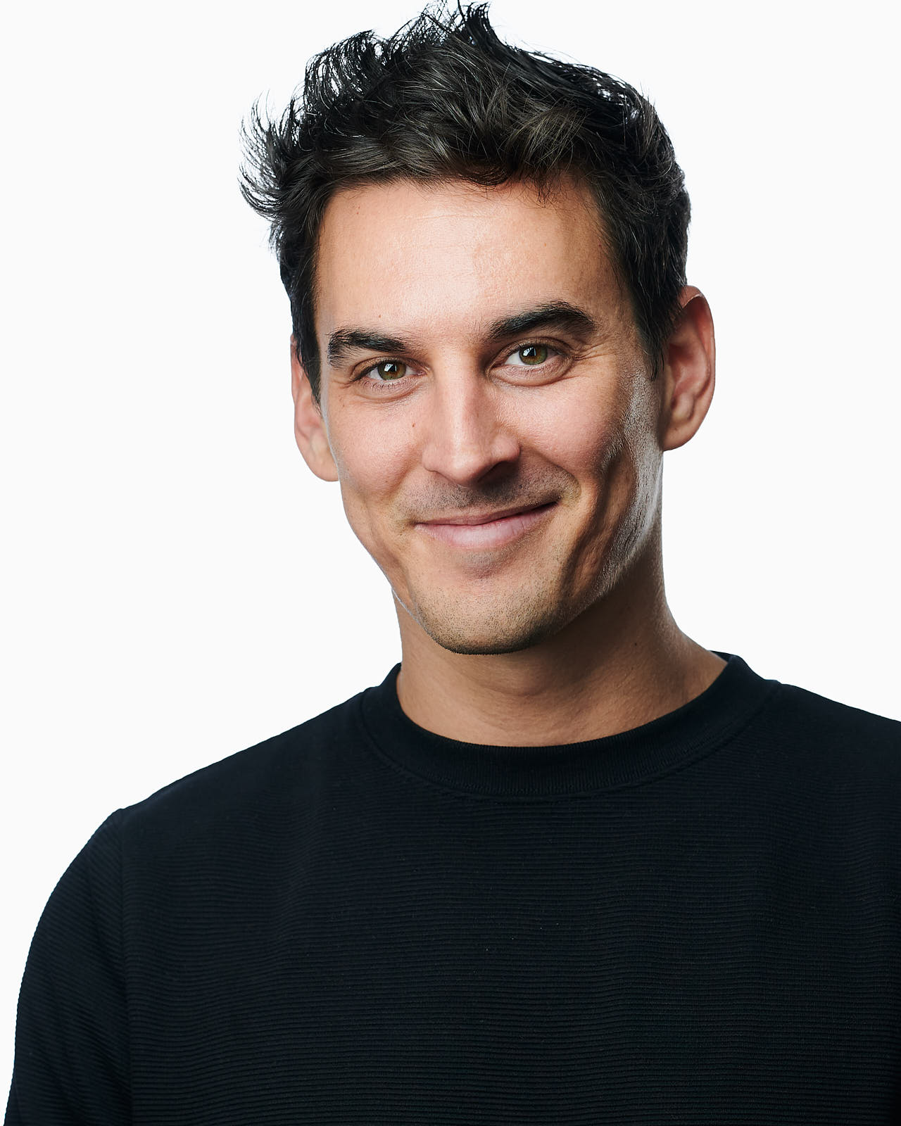 actor Brandon Estrada large photo