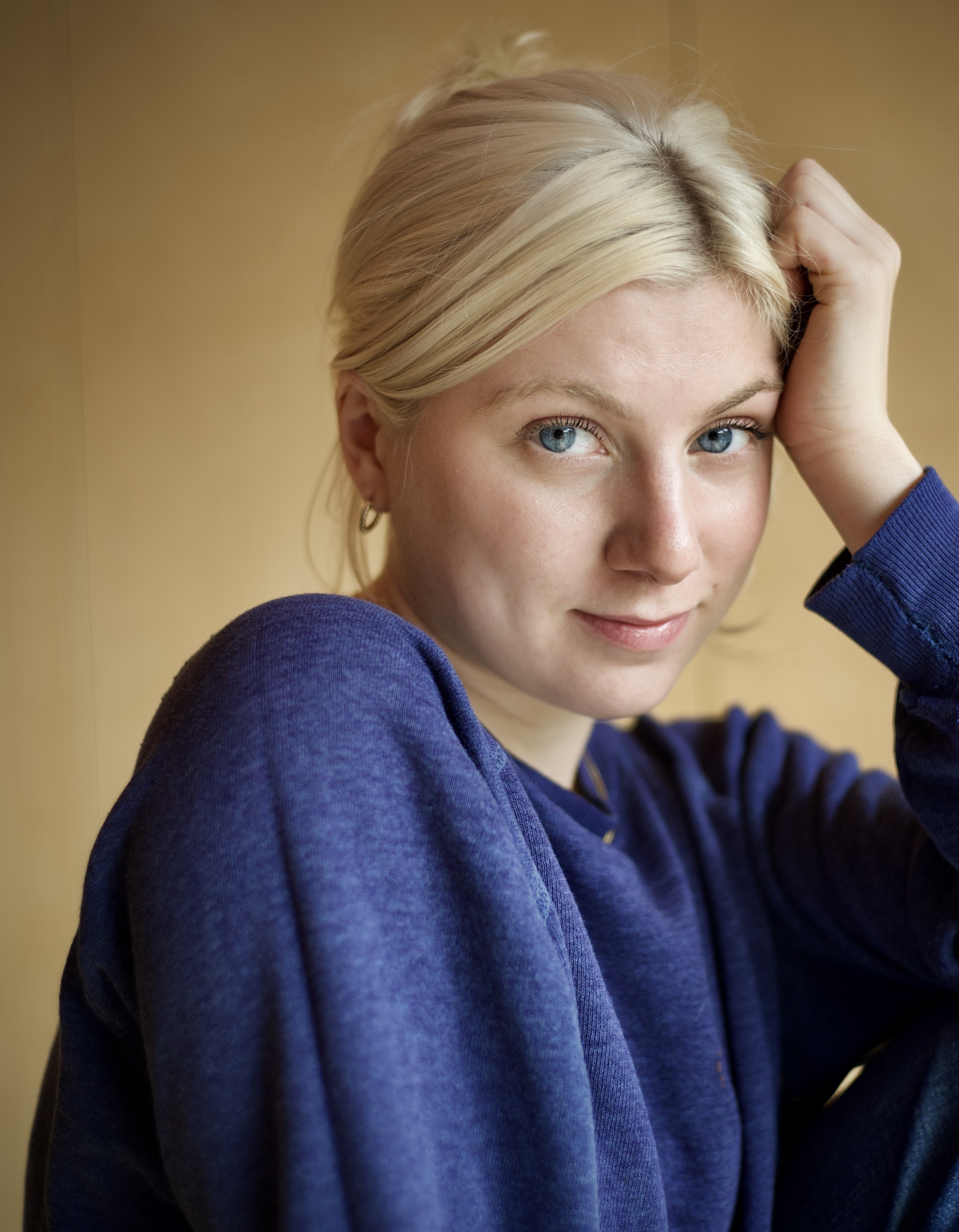 actor Dora Davis large photo