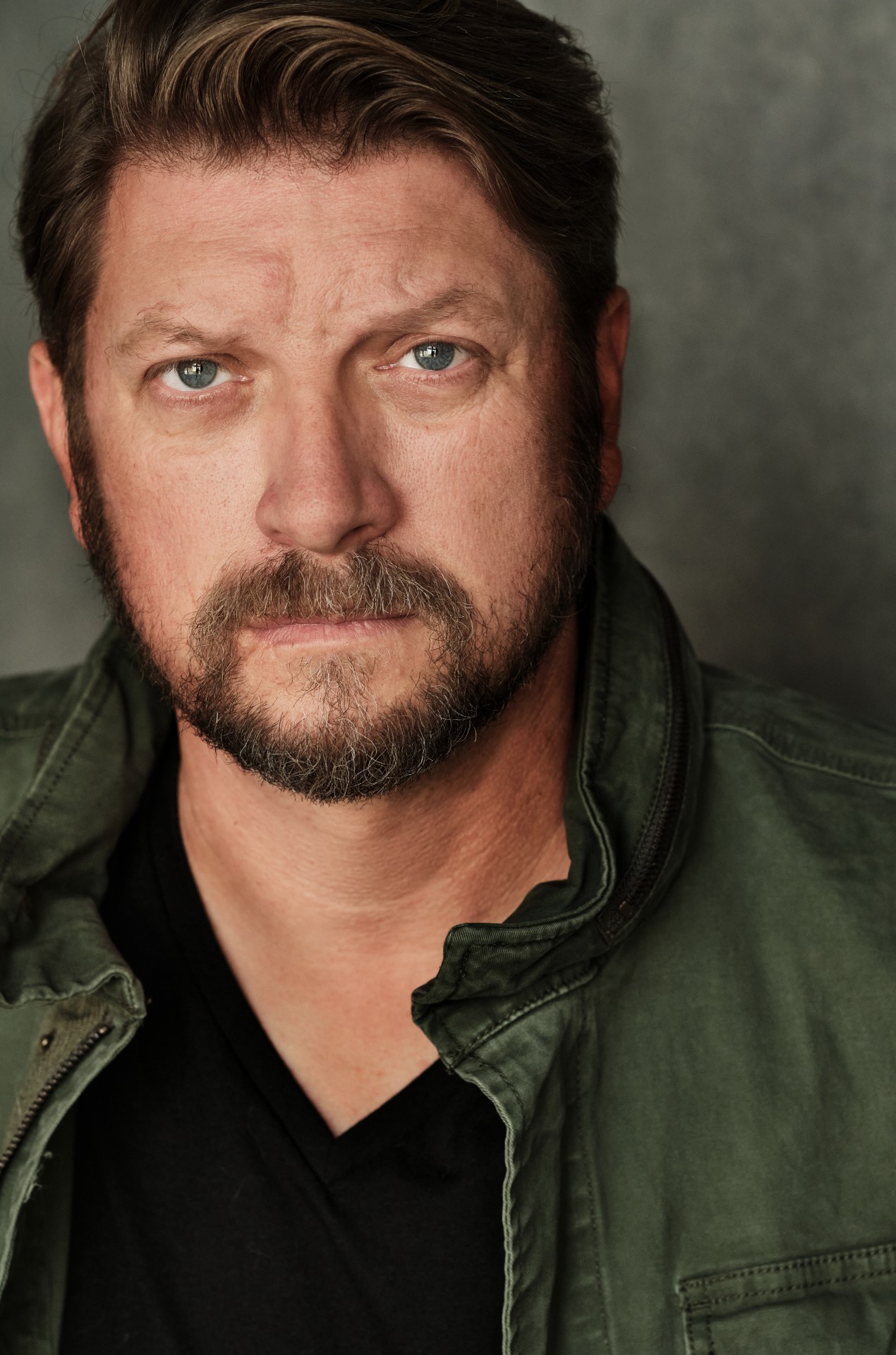 actor Stacey Hinnen large photo