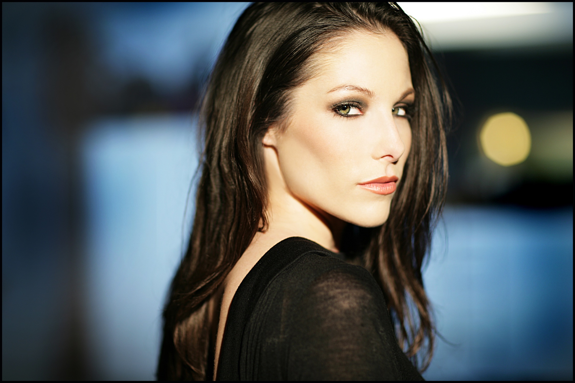 actor Megan Davis large photo