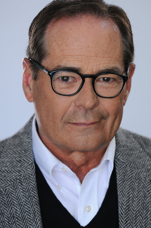 actor Phillip Caires large photo