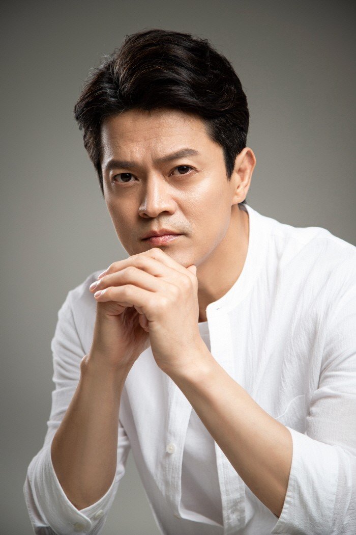 actor Lee Do-guk large photo