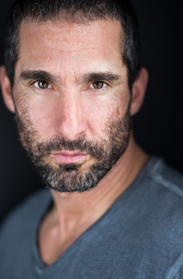 actor Nigel Vonas large photo