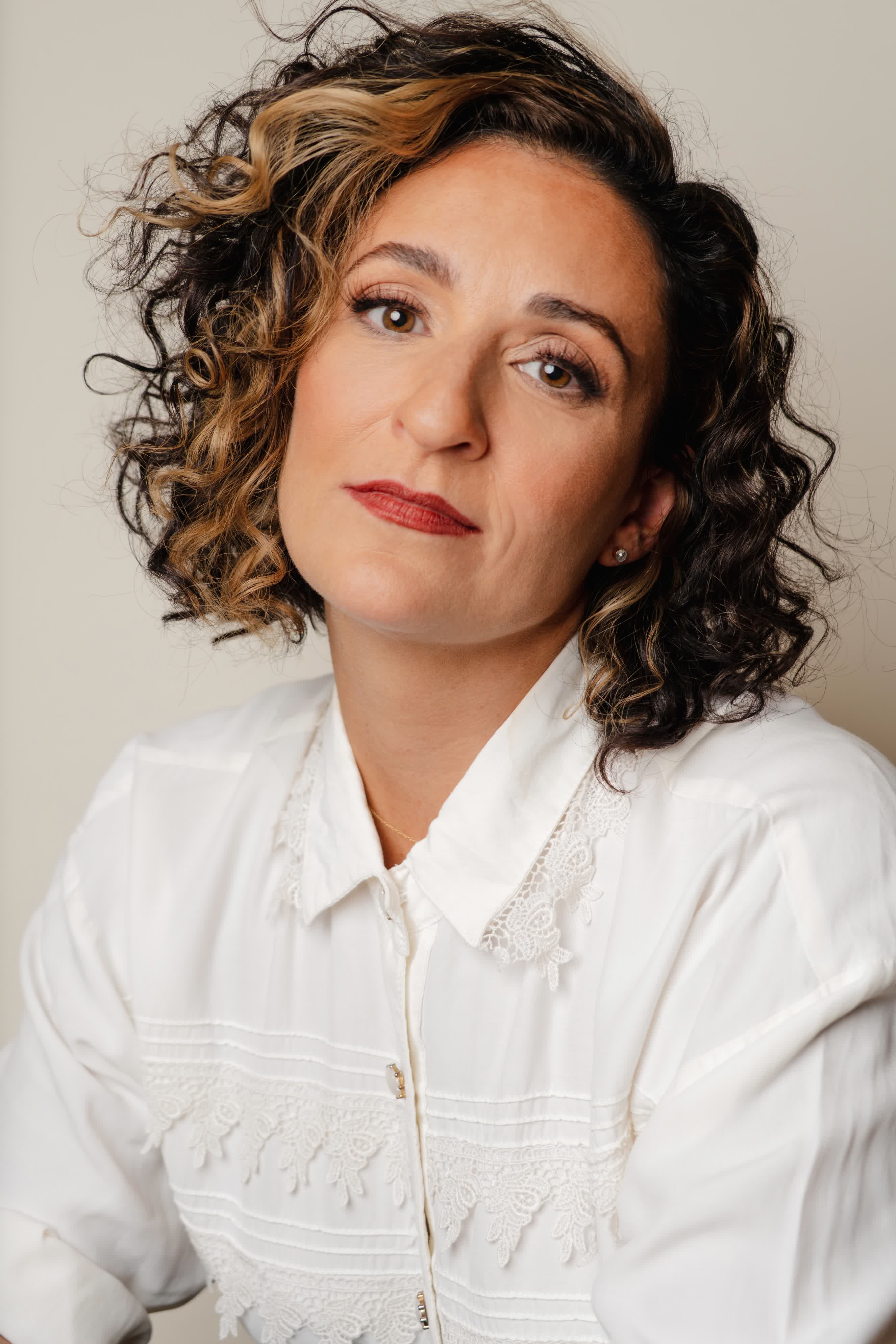 actor Vonia Arslanian large photo