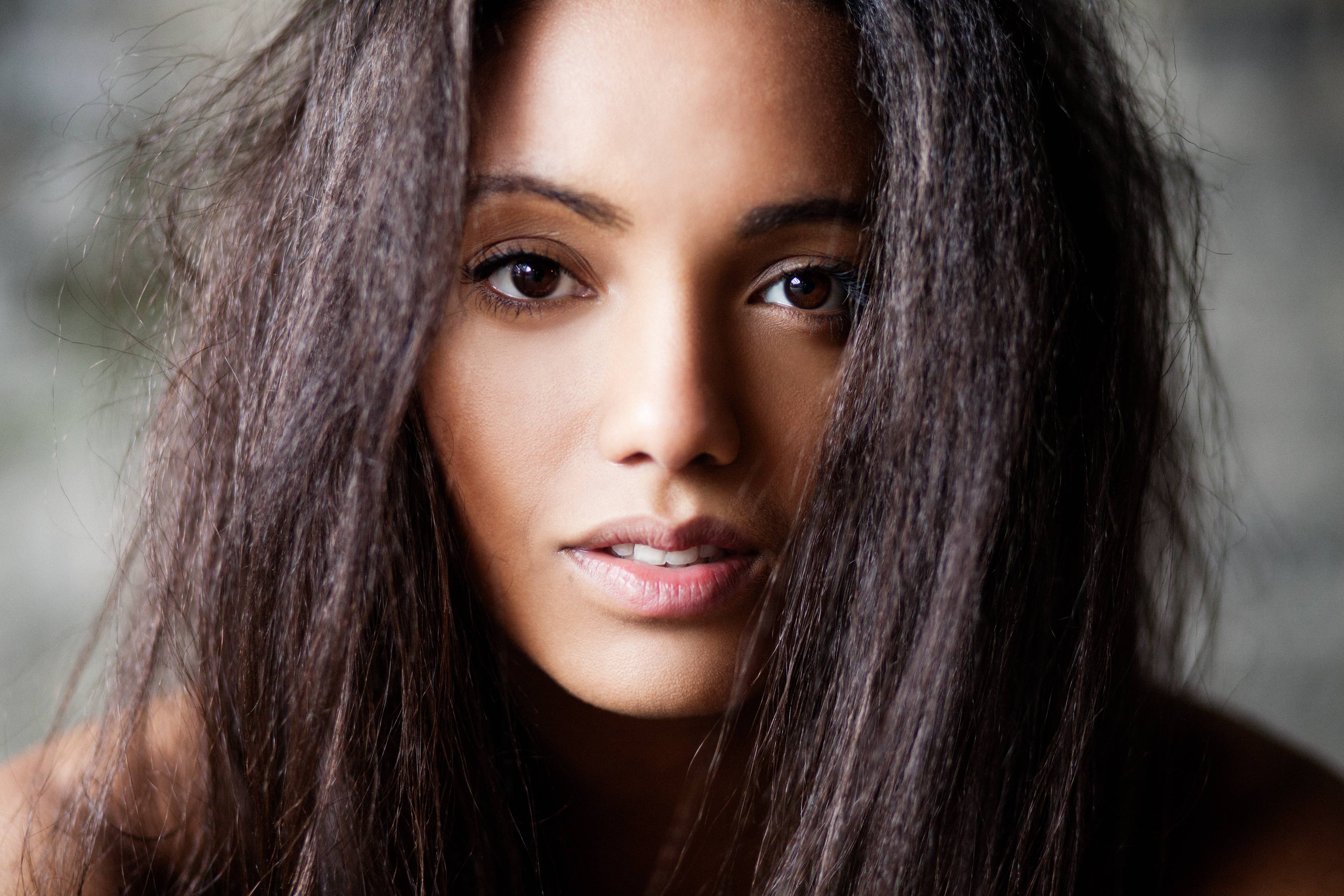 actor Maisie Richardson-Sellers large photo