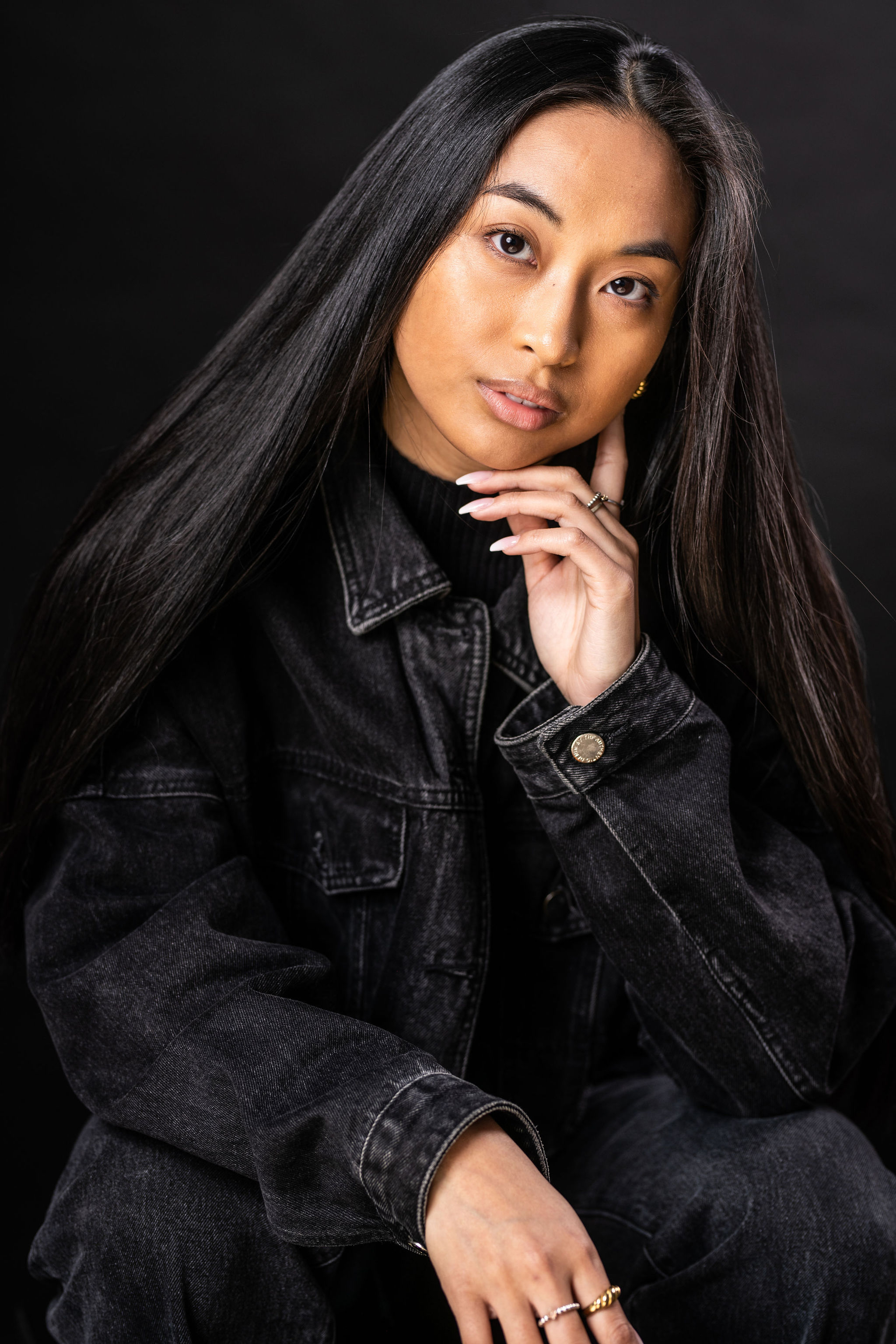 actor Daniella Dela Peña large photo