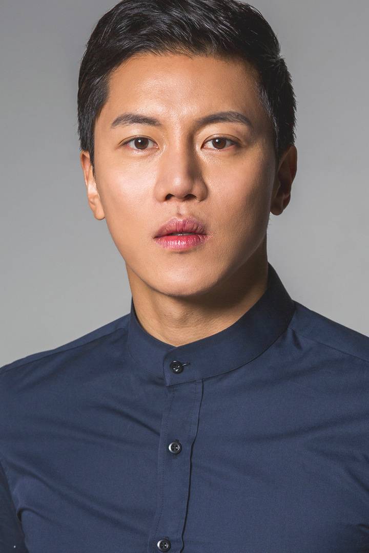 actor Eum Moon-suk large photo