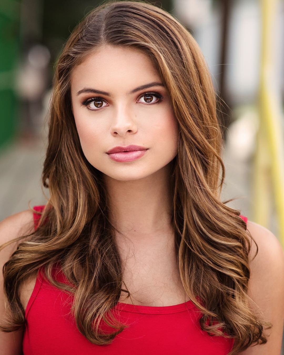 actor Hannah Kepple large photo