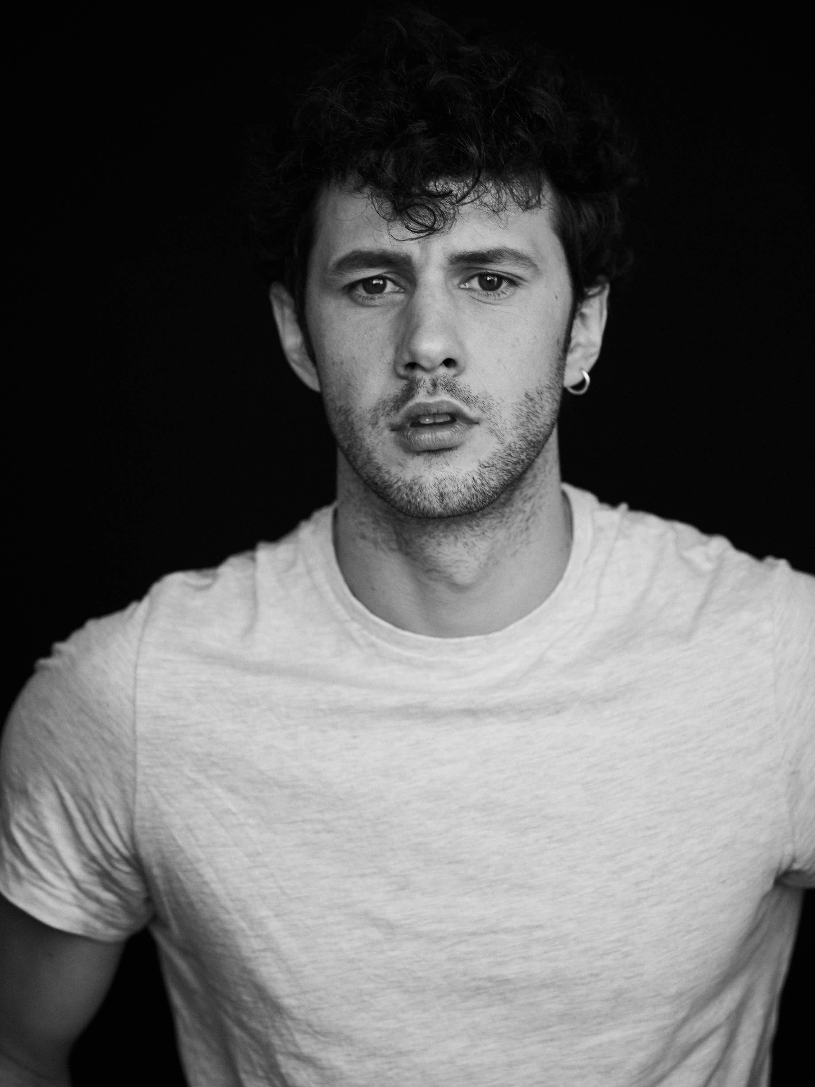 actor Joe Manjón large photo